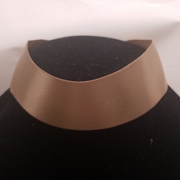 Jewelry - 💥Choker Necklace